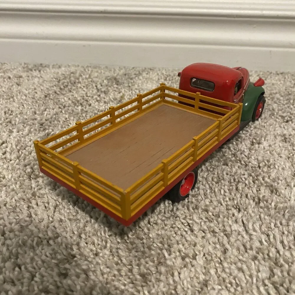 1941 CHEVY STAKE & PLATFORM TRUCK  1:32 scale National Motor Museum Mint